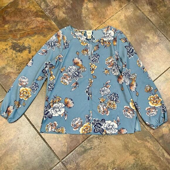 Daytrip Textured Floral Keyhole Long Sleeve Blouse Large - Picture 4 of 9